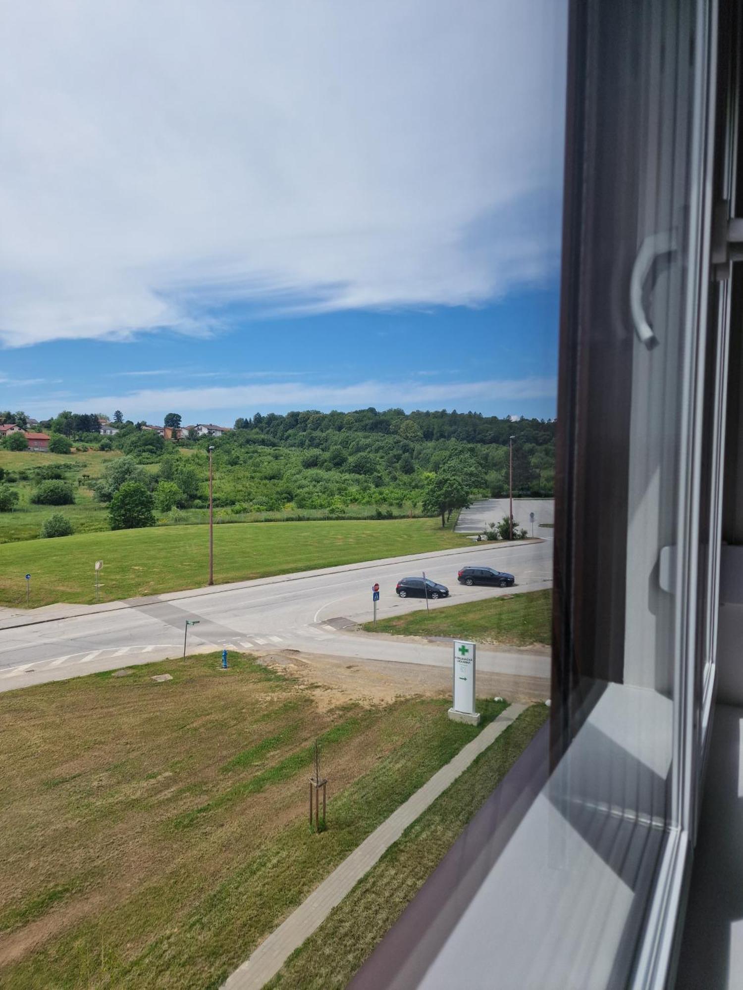 Apartment Queen Karlovac Exterior photo