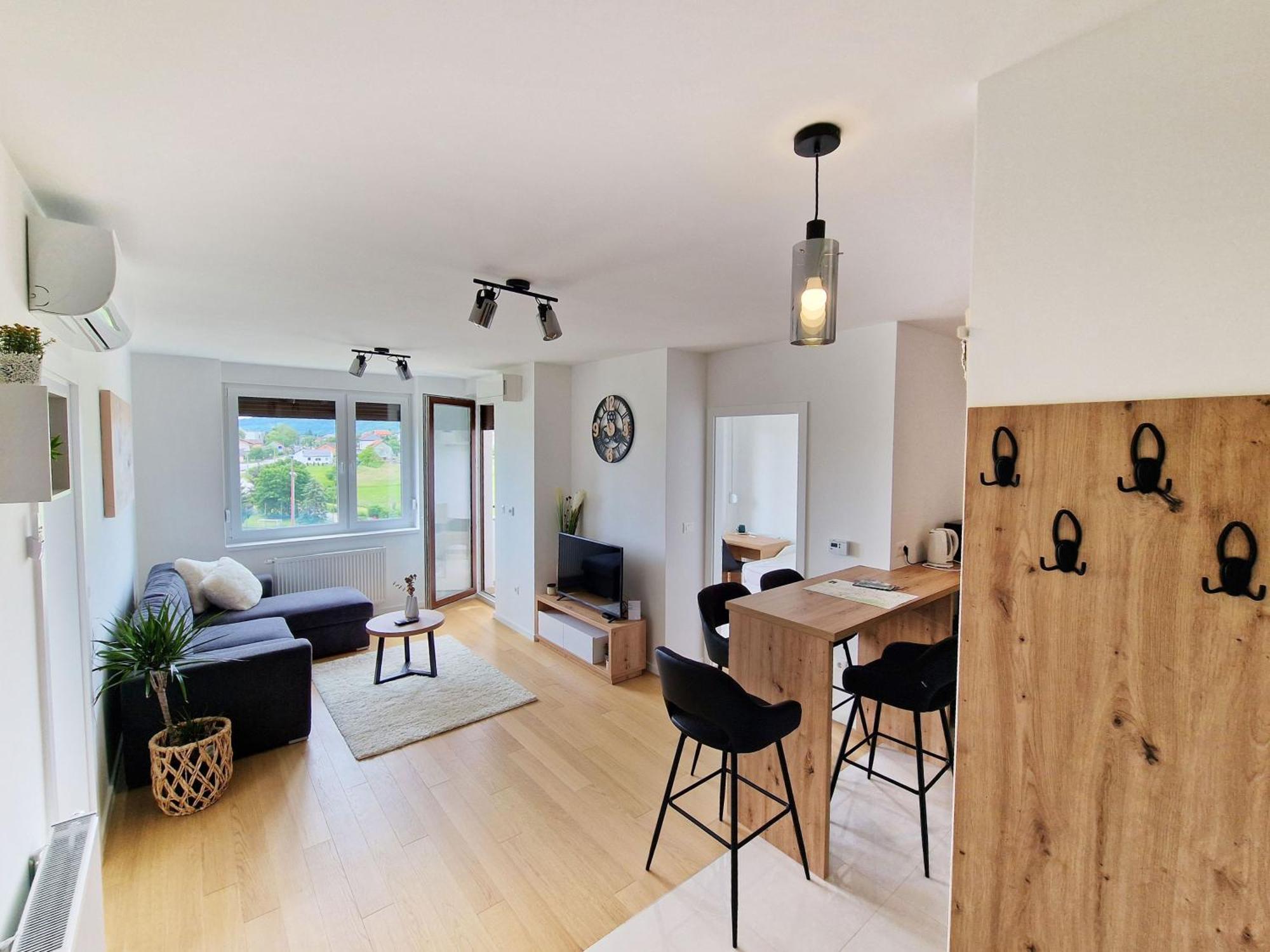 Apartment Queen Karlovac Exterior photo
