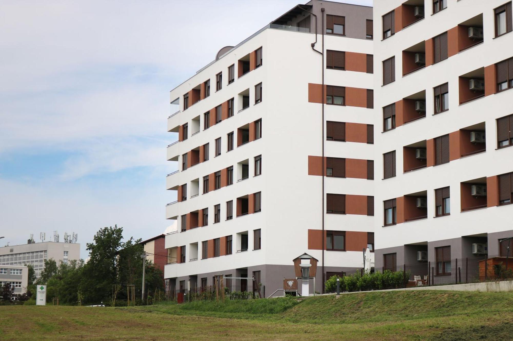 Apartment Queen Karlovac Exterior photo